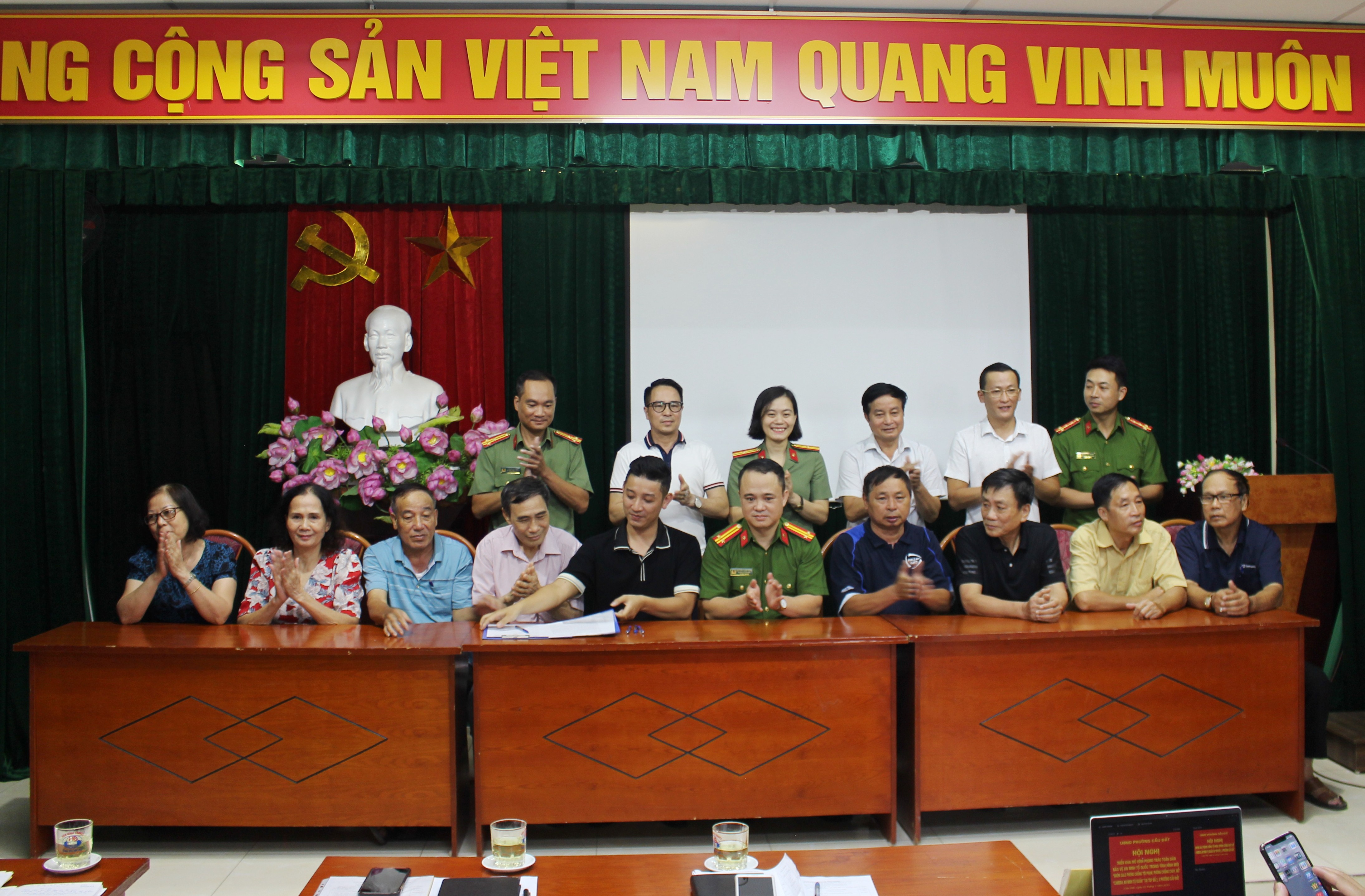 Phường Cầu Đất (quận Ngô Quyền) triển khai mô hình “Nhóm Zalo phòng chống tội phạm, phòng chống cháy, nổ”, “Camera an ninh tự quản”